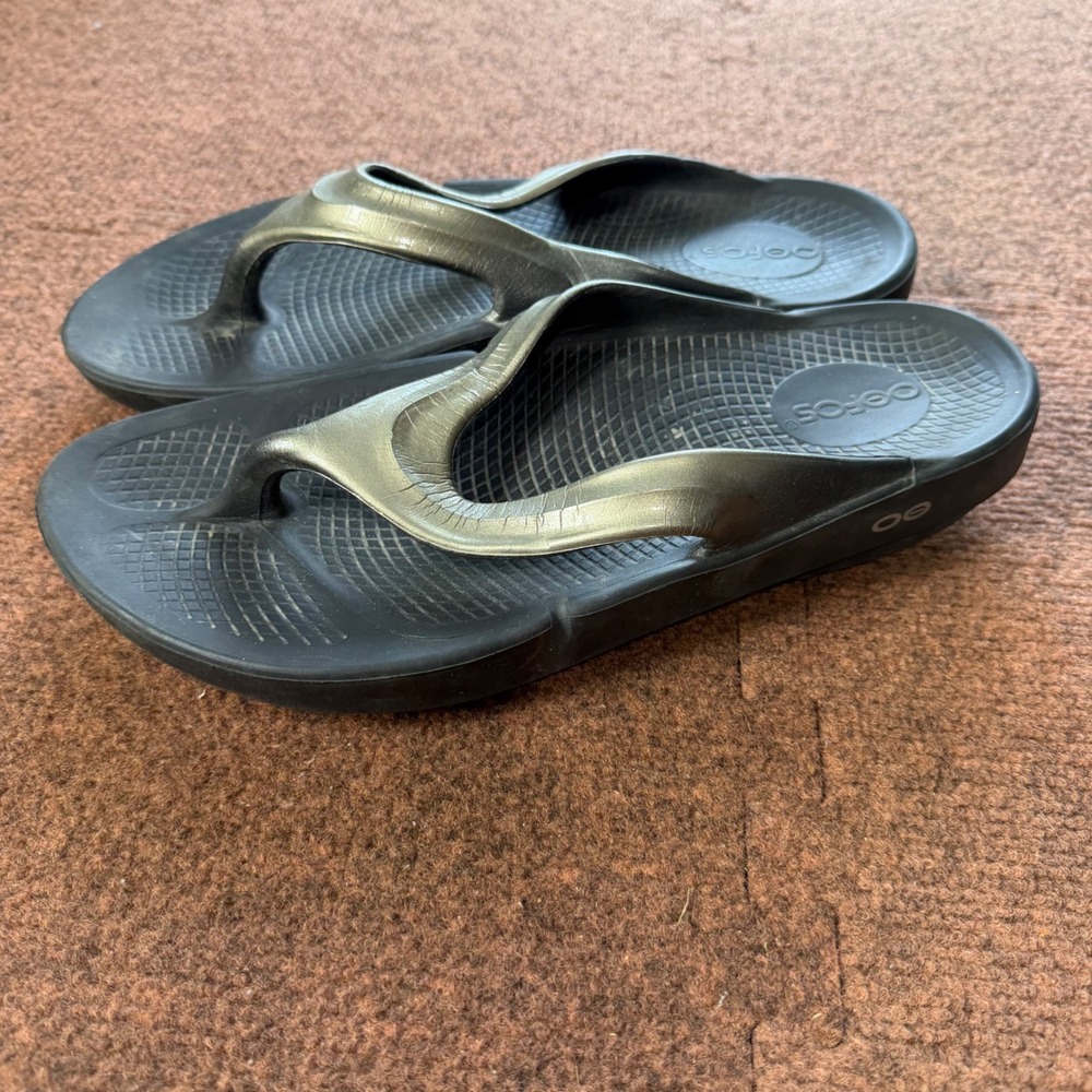 OOFOS OOriginal Sport Recovery Sandals Black Graphite Womens 10 Thong Flip Flops